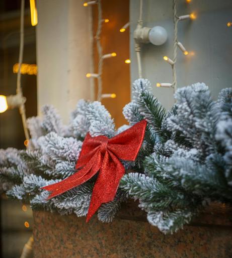 Seasonal decor overview